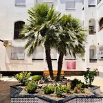 Апартаменты La Caleta