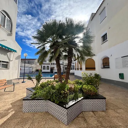 La Caleta Apartment *